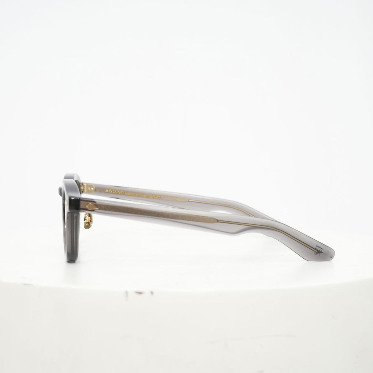 DAHVEN 47 SMKG JPN LTD 19 – OBLIGE