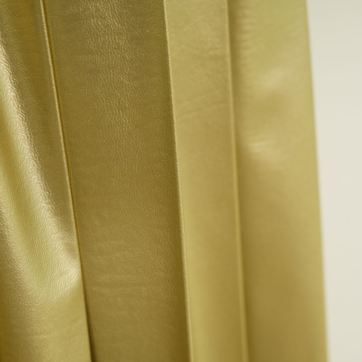 フェイクレザープリーツスカート-GOLD-
