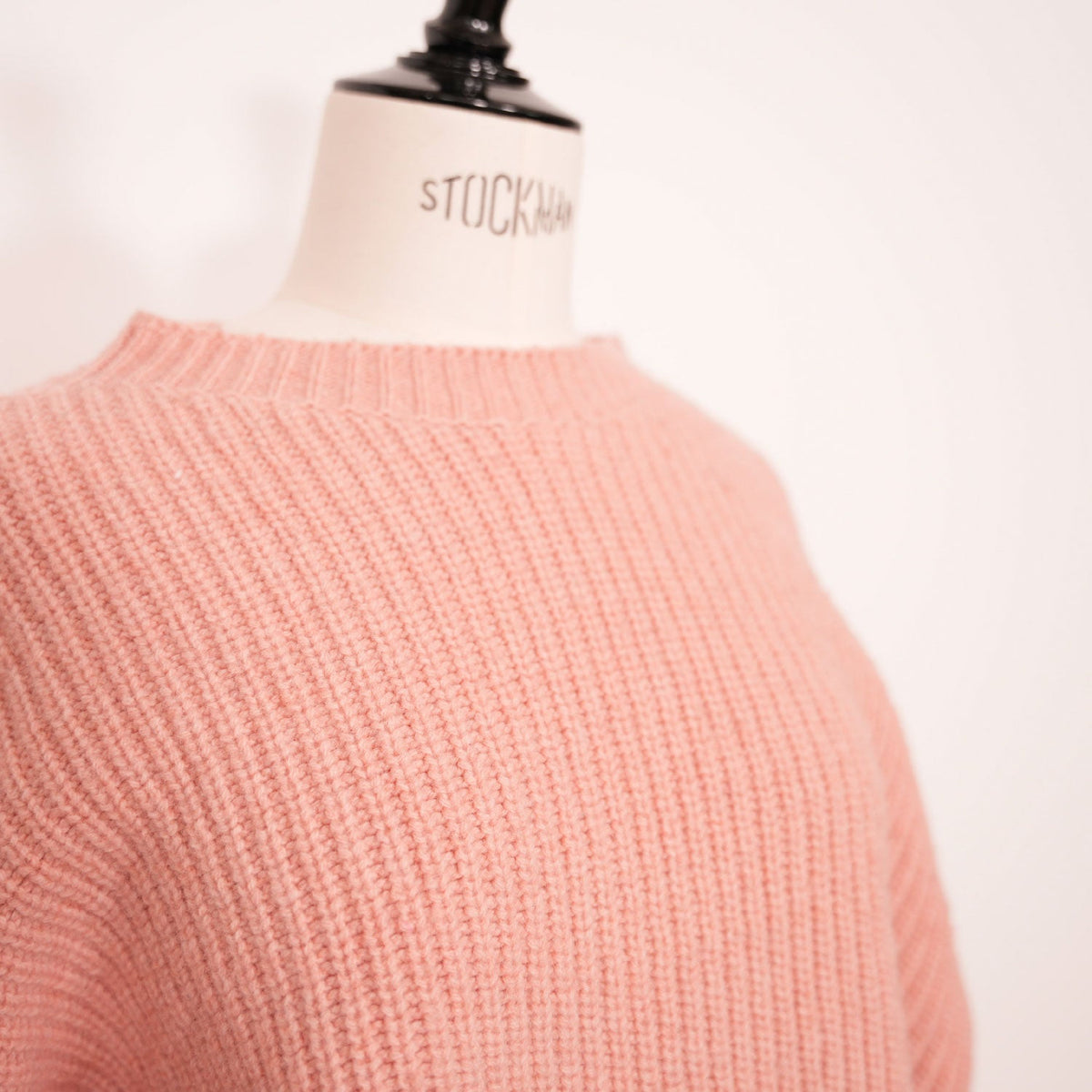 BASERANGE】MEA PULLOVER – OBLIGE