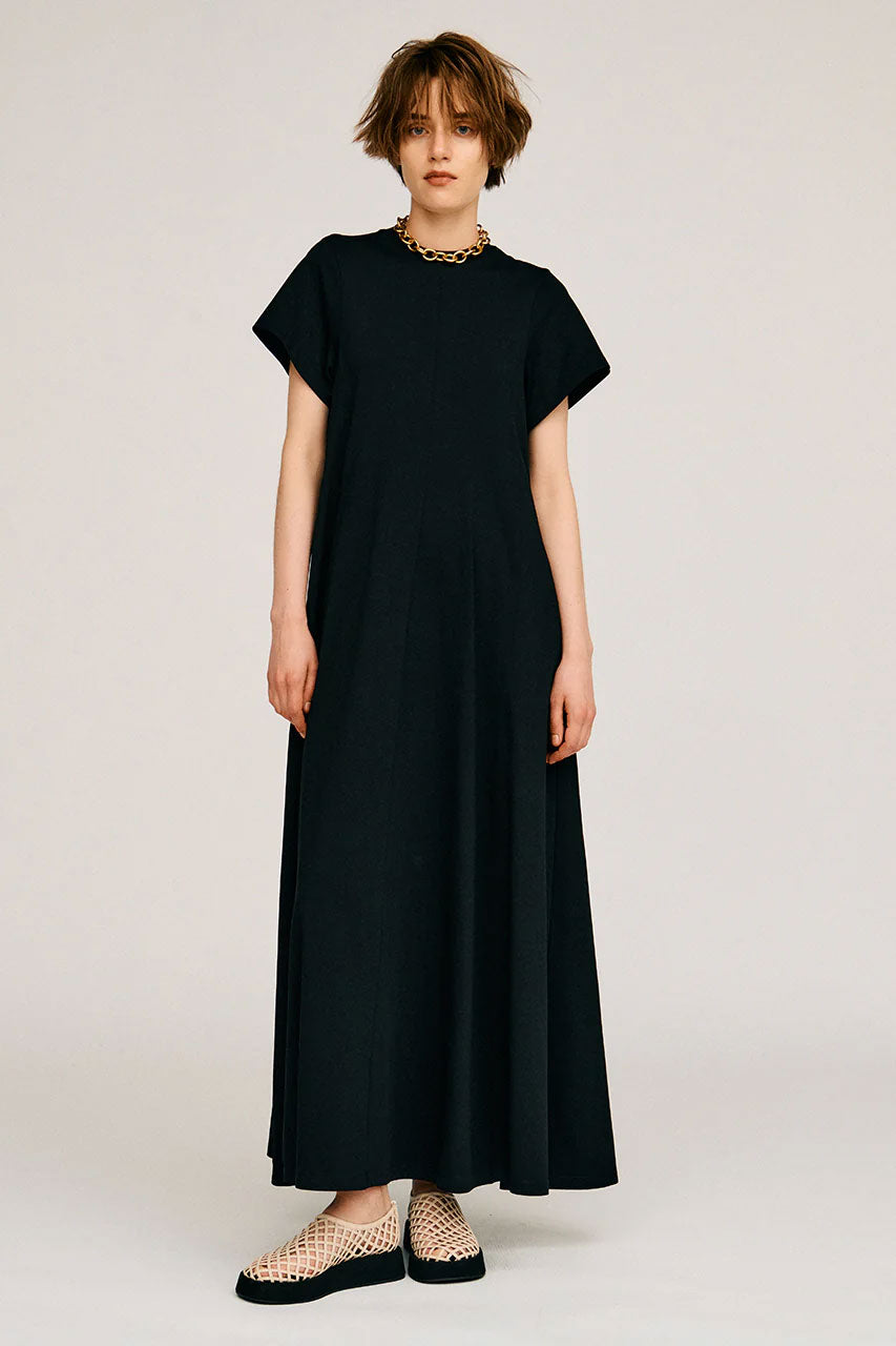 
                  
                    Volume T-Dress
                  
                