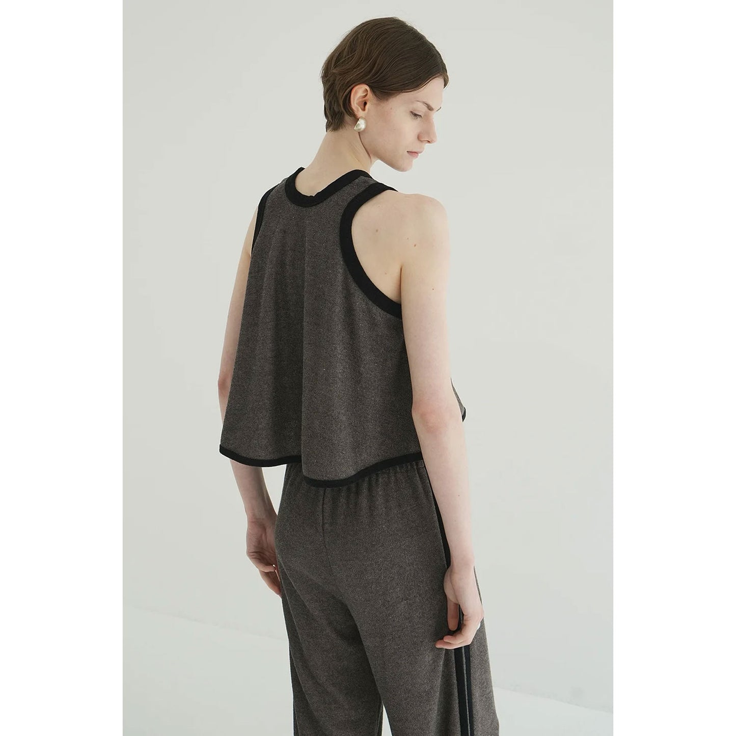 
                  
                    PILE FLARE TANK TOPS -IVORY-
                  
                