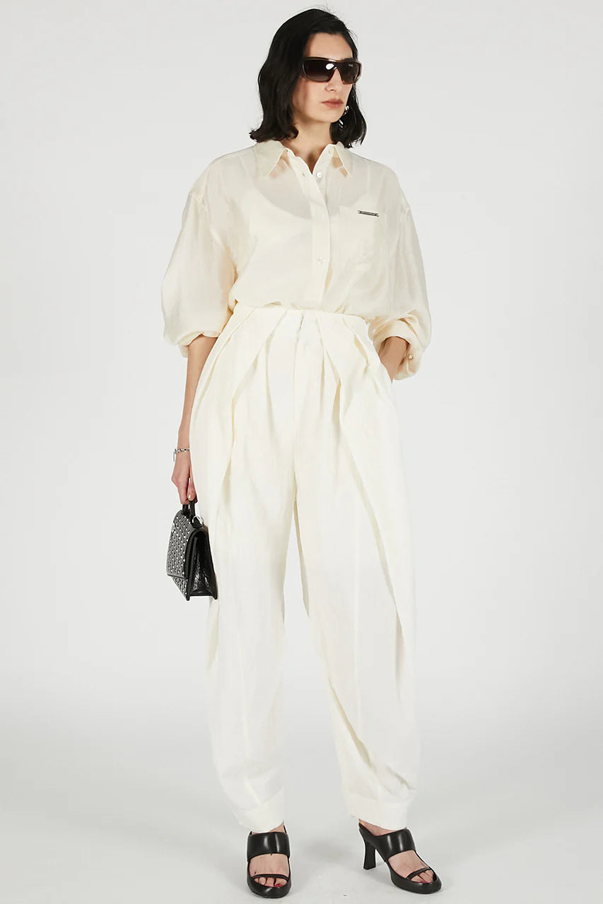 
                  
                    Tuck Form Volume Pants
                  
                