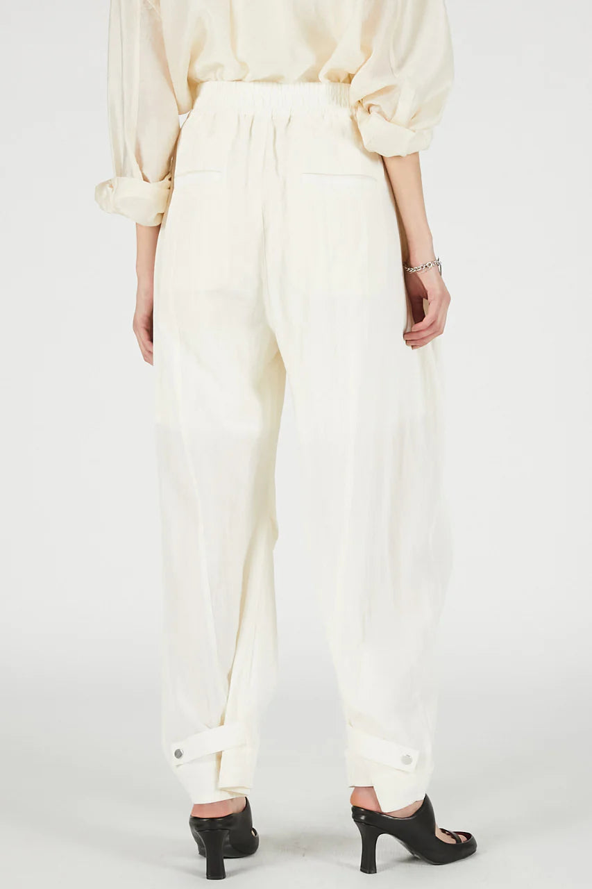 
                  
                    Tuck Form Volume Pants
                  
                