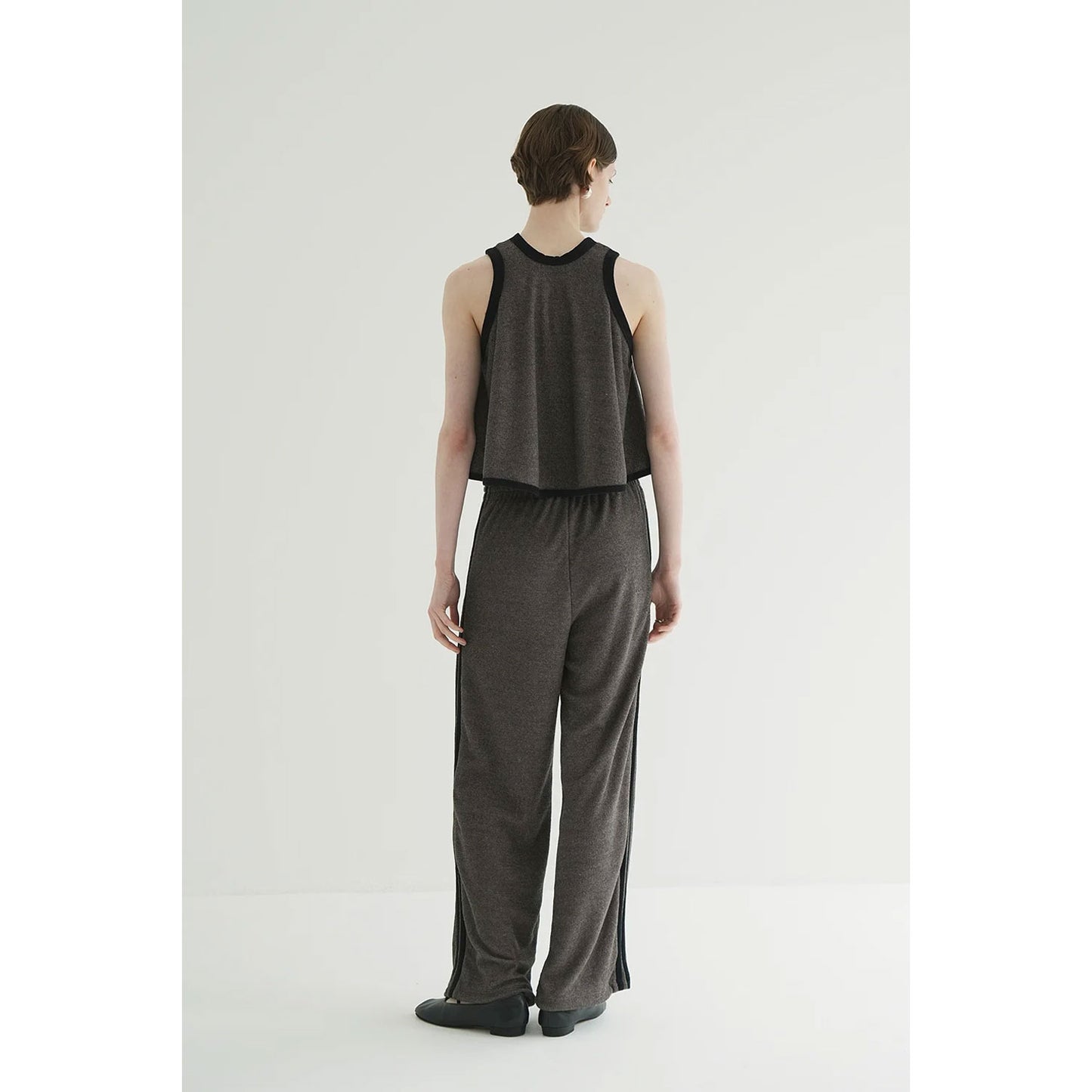 
                  
                    PILE LINE PANTS -IVORY-
                  
                
