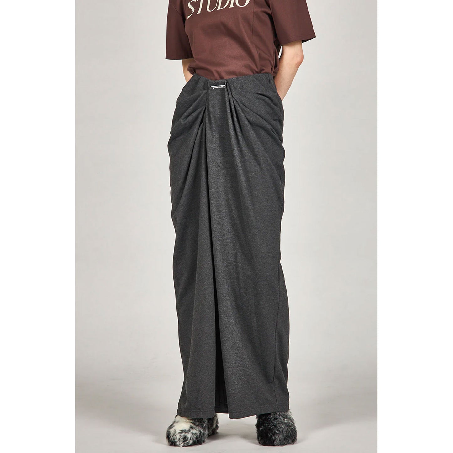 
                  
                    Drape Front Sweat Pants-C.GRY-
                  
                