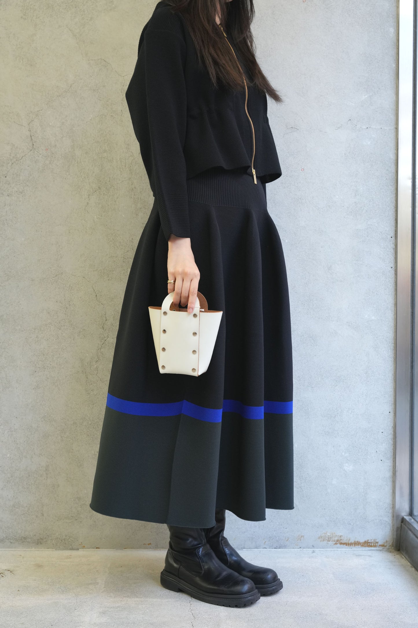 
                  
                    assemble daikei hand bag S WHITE
                  
                