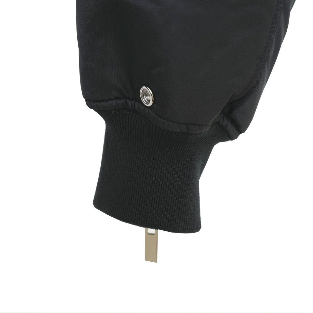 
                  
                    リバーシブルMA1-BLACK-
                  
                