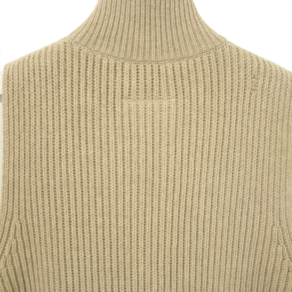 
                  
                    Zip up Long Knit-BEIGE-
                  
                