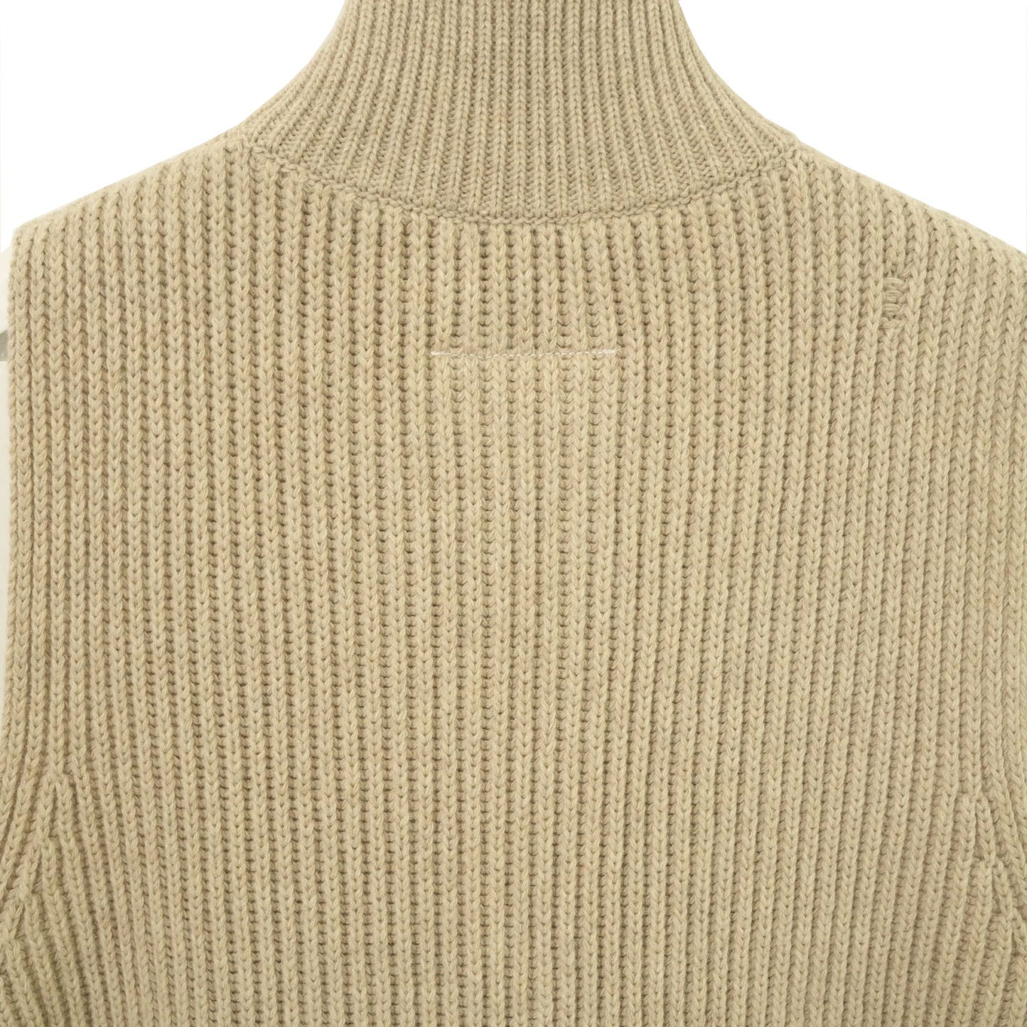 
                  
                    Zip up Long Knit-BEIGE-
                  
                
