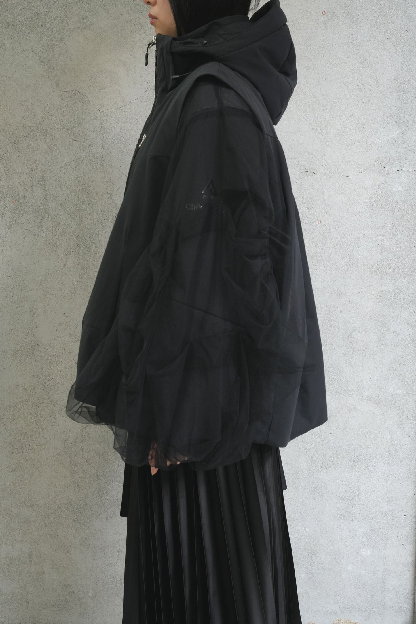 
                  
                    MIDLER, TYPE P-001-BLACK-
                  
                