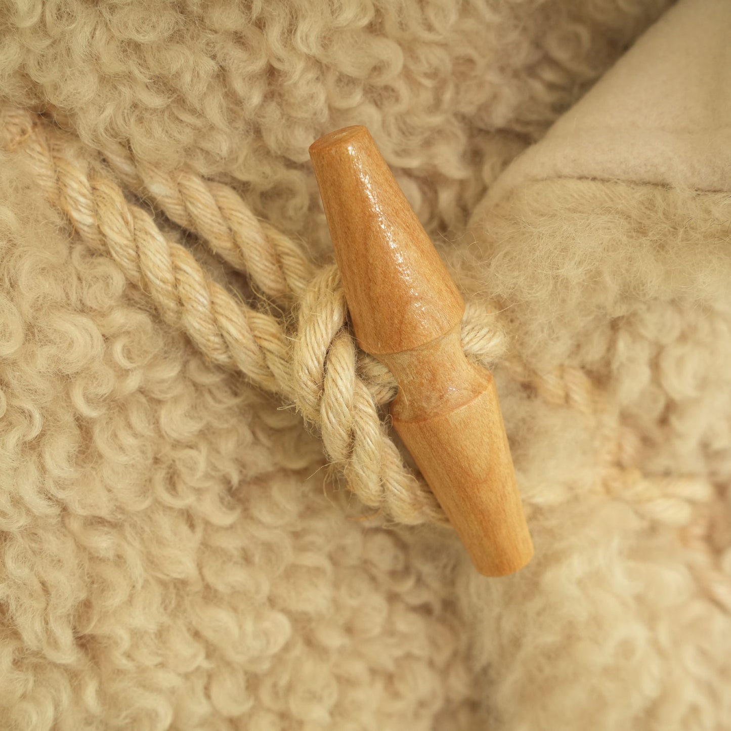 
                  
                    DOUBLE FACE FAUX SHEARLING DUFFLE JACKET-CREAM-
                  
                