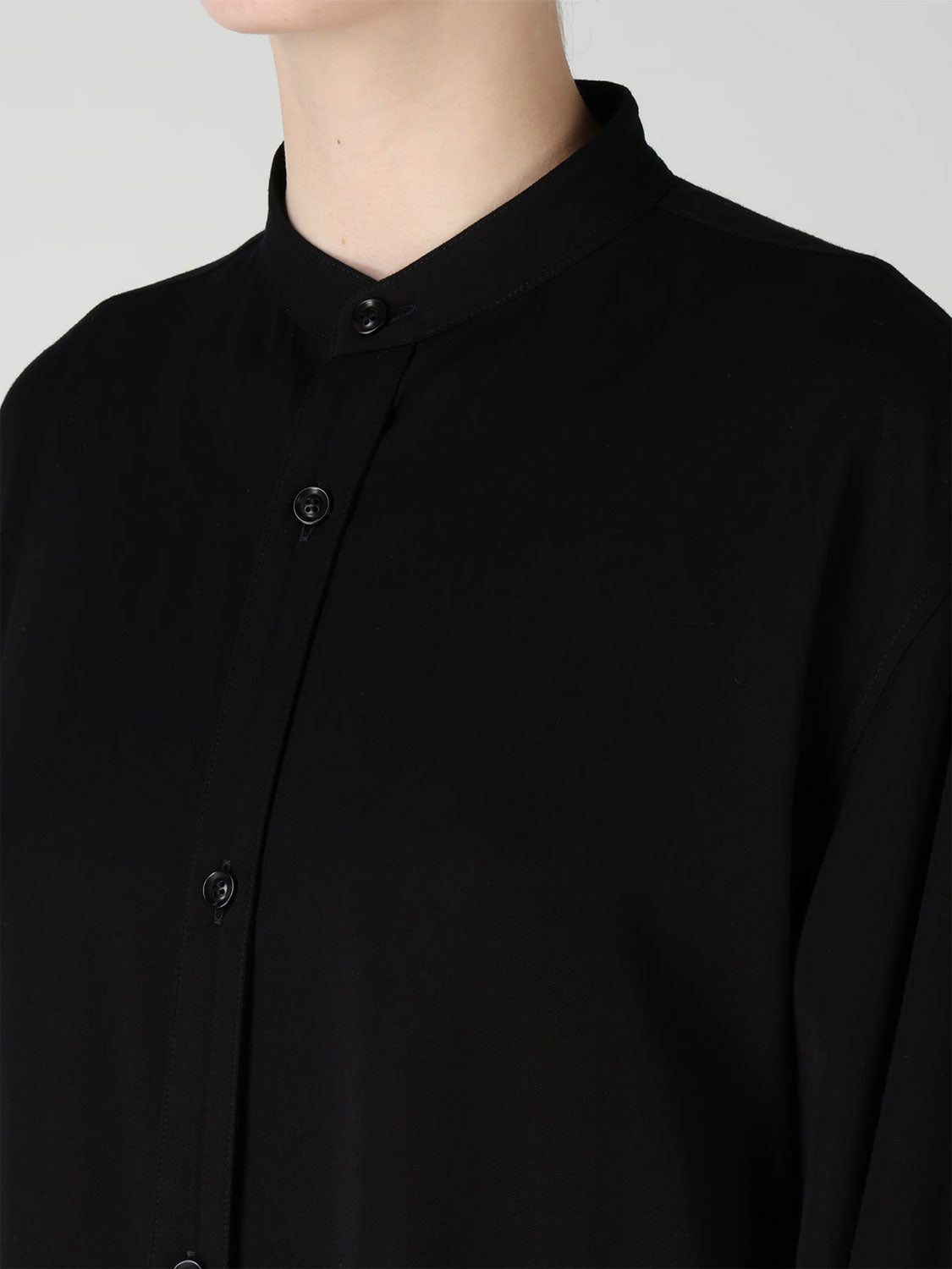 
                  
                    TRIACETATE BLEND STAND COLLAR ASYMMETRIC BLOUSE
                  
                