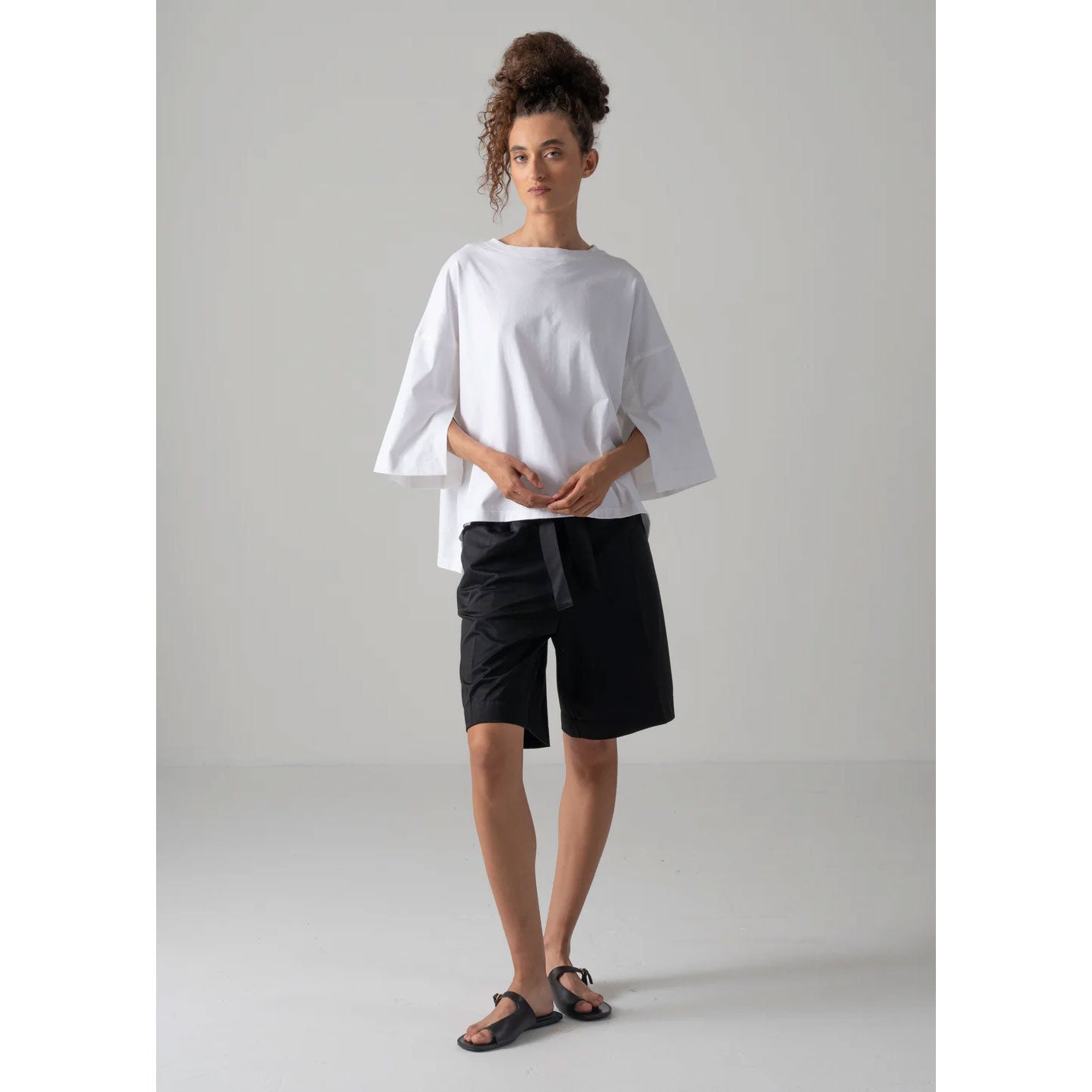 
                  
                    NOELLA T SHIRT -CHACOL-
                  
                