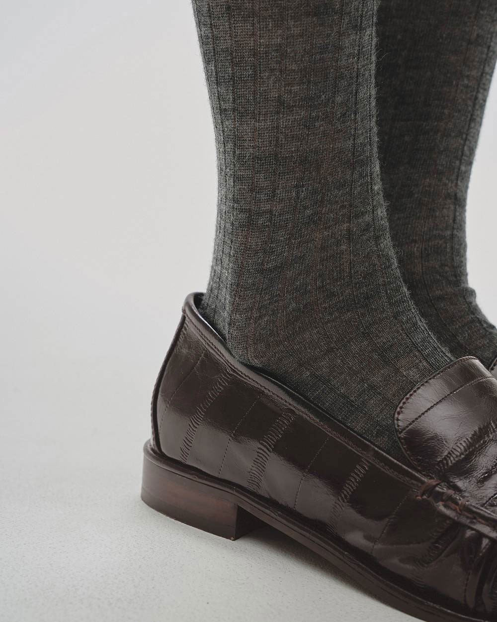 
                  
                    Squaretoe Gather Loafers -DARK BROWN-
                  
                