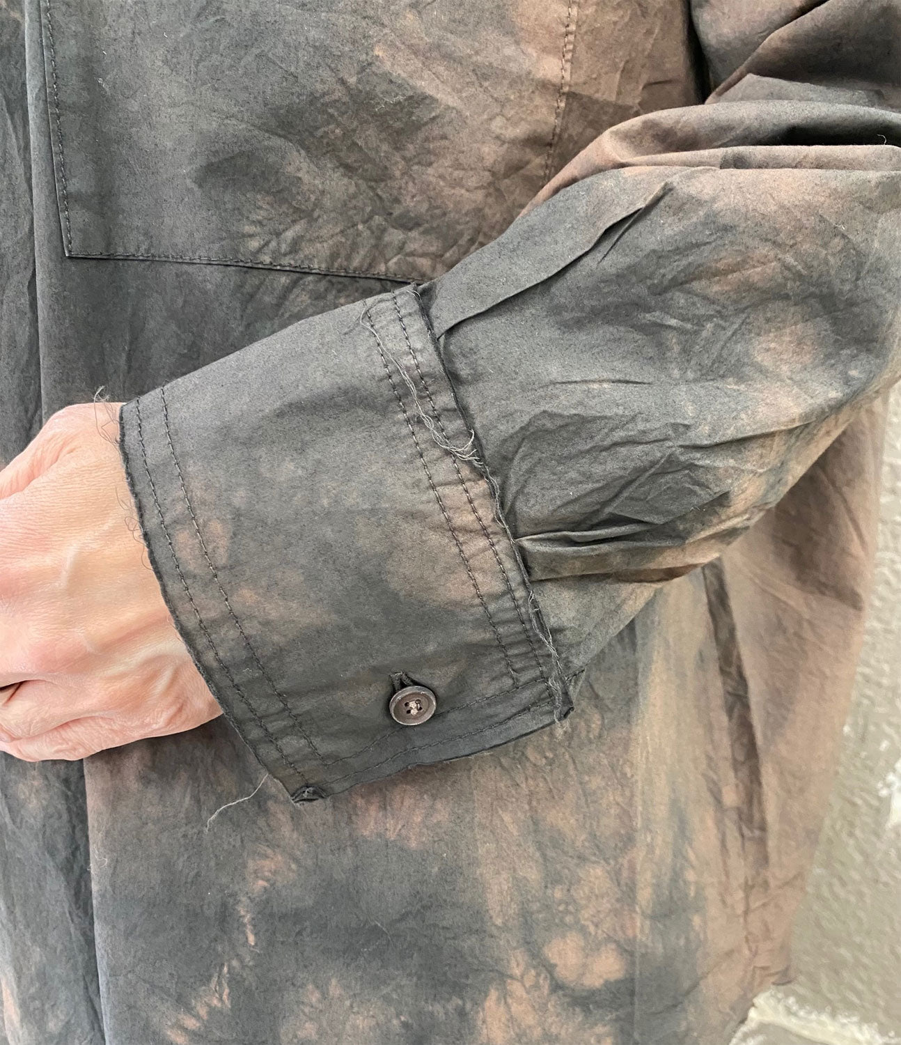 
                  
                    POPLIN OVERSIZED SHIRT -BROWN/BLACK-
                  
                