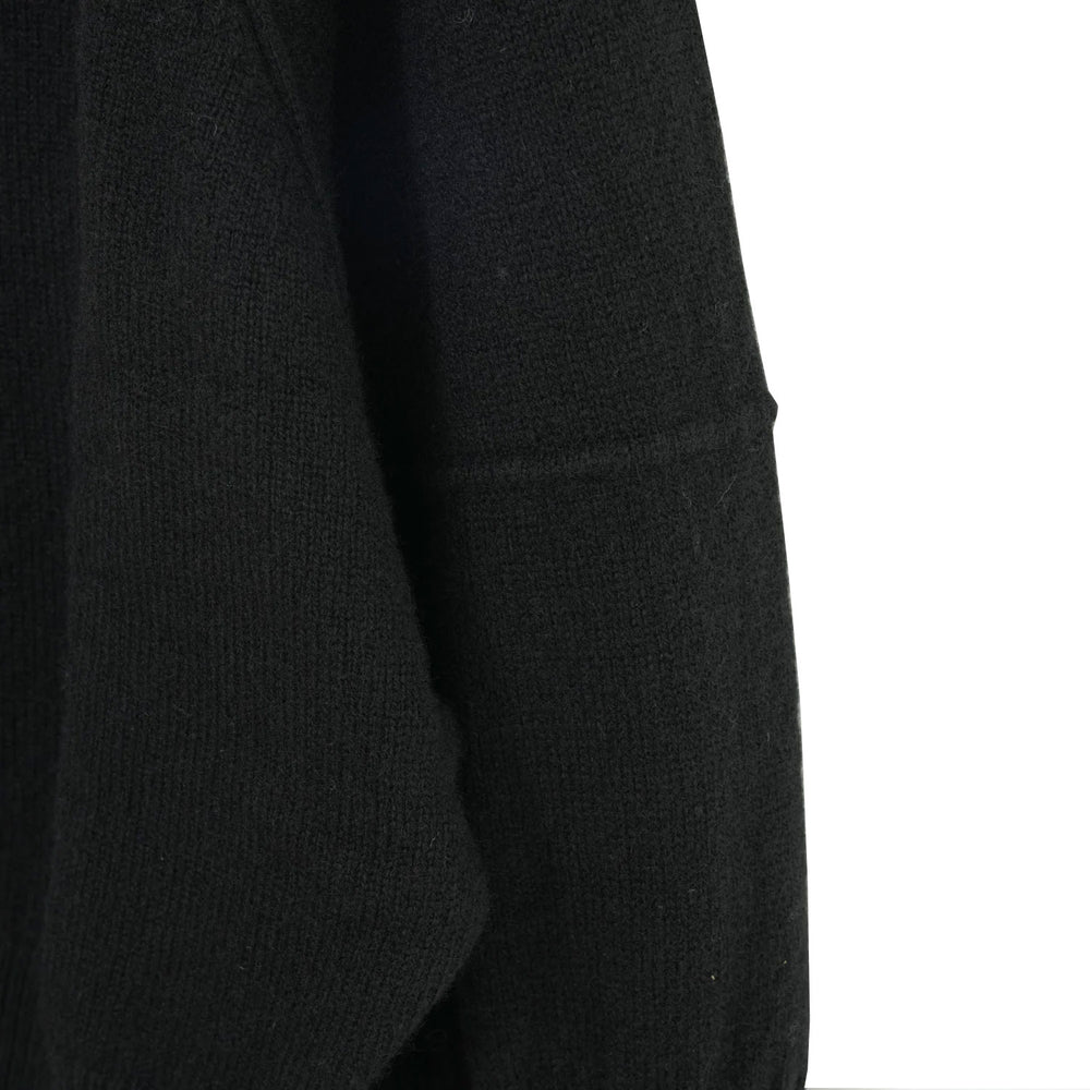 
                  
                    RIB SLEEVE SWEATER -BLACK-
                  
                