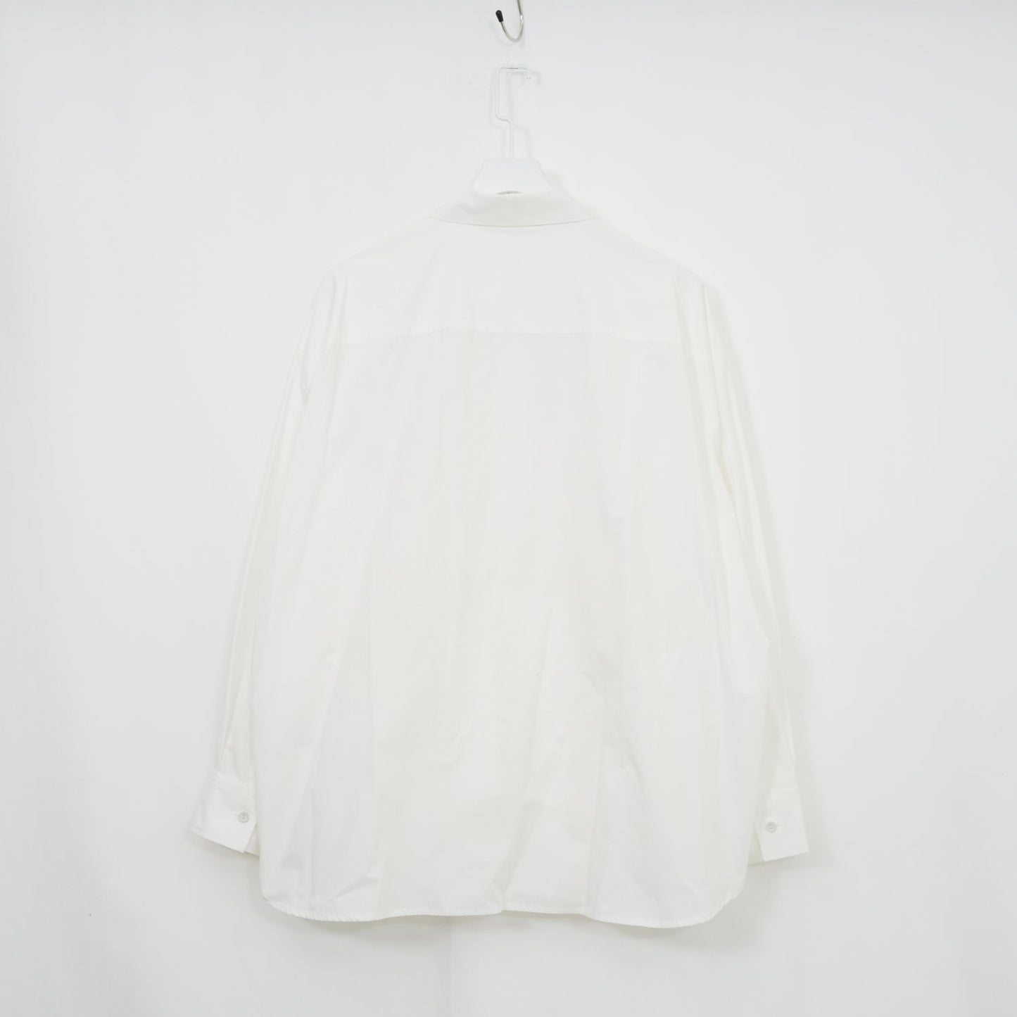
                  
                    SAU51SH182 FO-001 -WHITE-
                  
                
