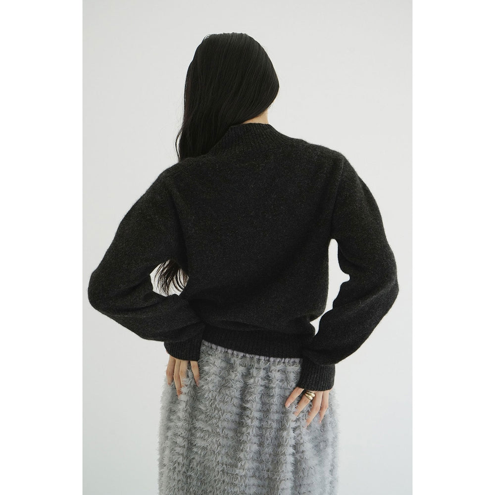 
                  
                    YAK V NECK KNIT TOPS -CHACOAL GRAY-
                  
                