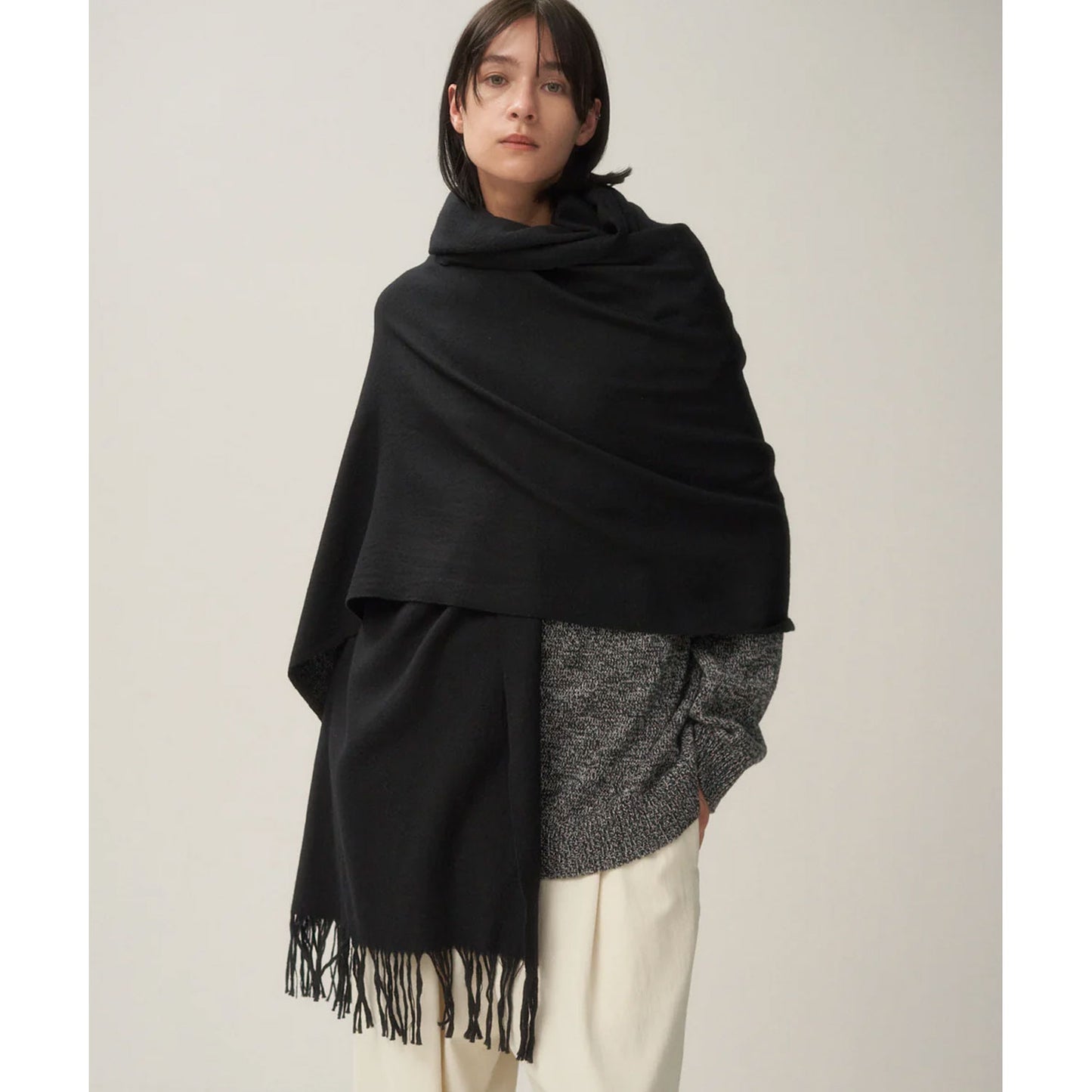 
                  
                    FINE AIR WOOL OVERSIZED STOLE
                  
                