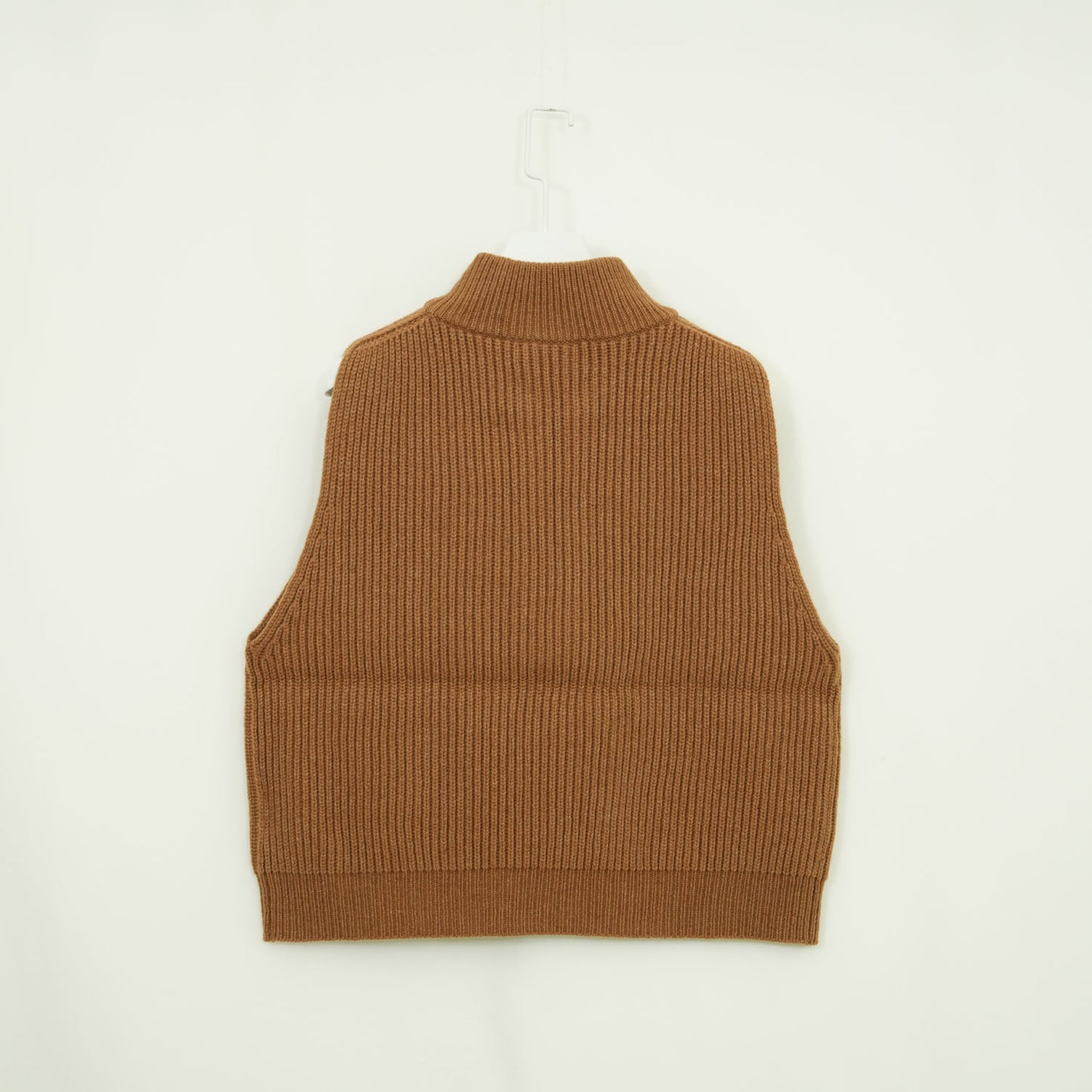 
                  
                    RIBBED KNIT WOOL VEST-CAMEL-
                  
                