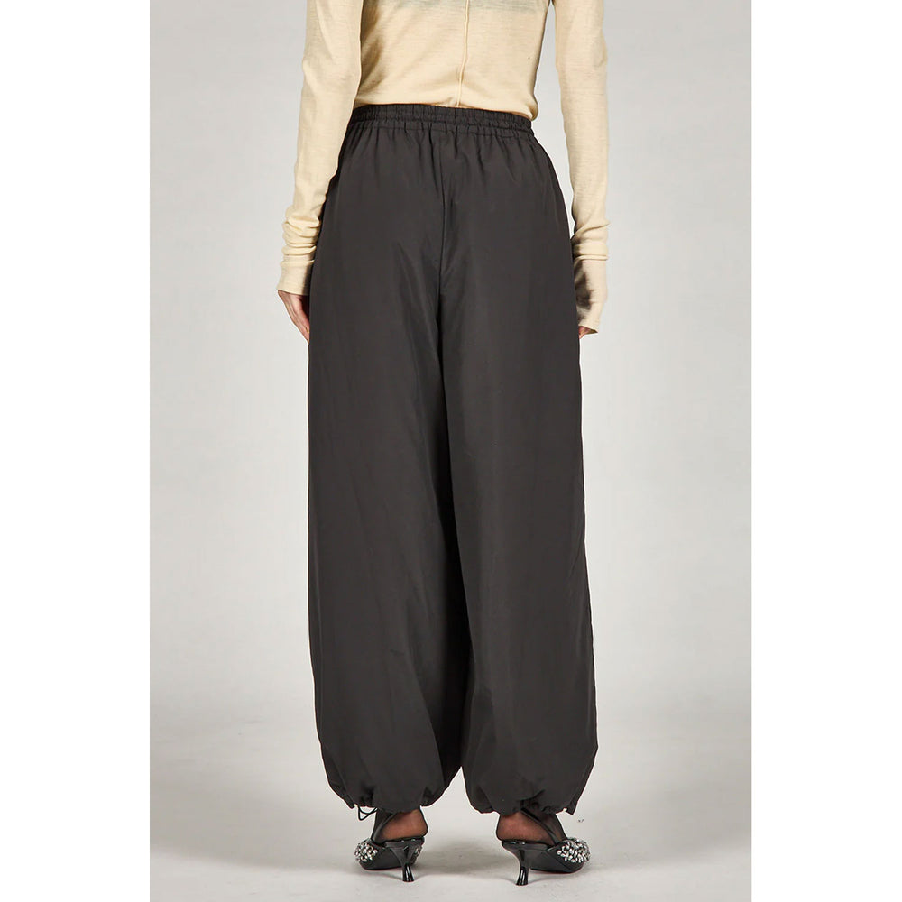 
                  
                    Puffer Easy Pants-BLACK-
                  
                