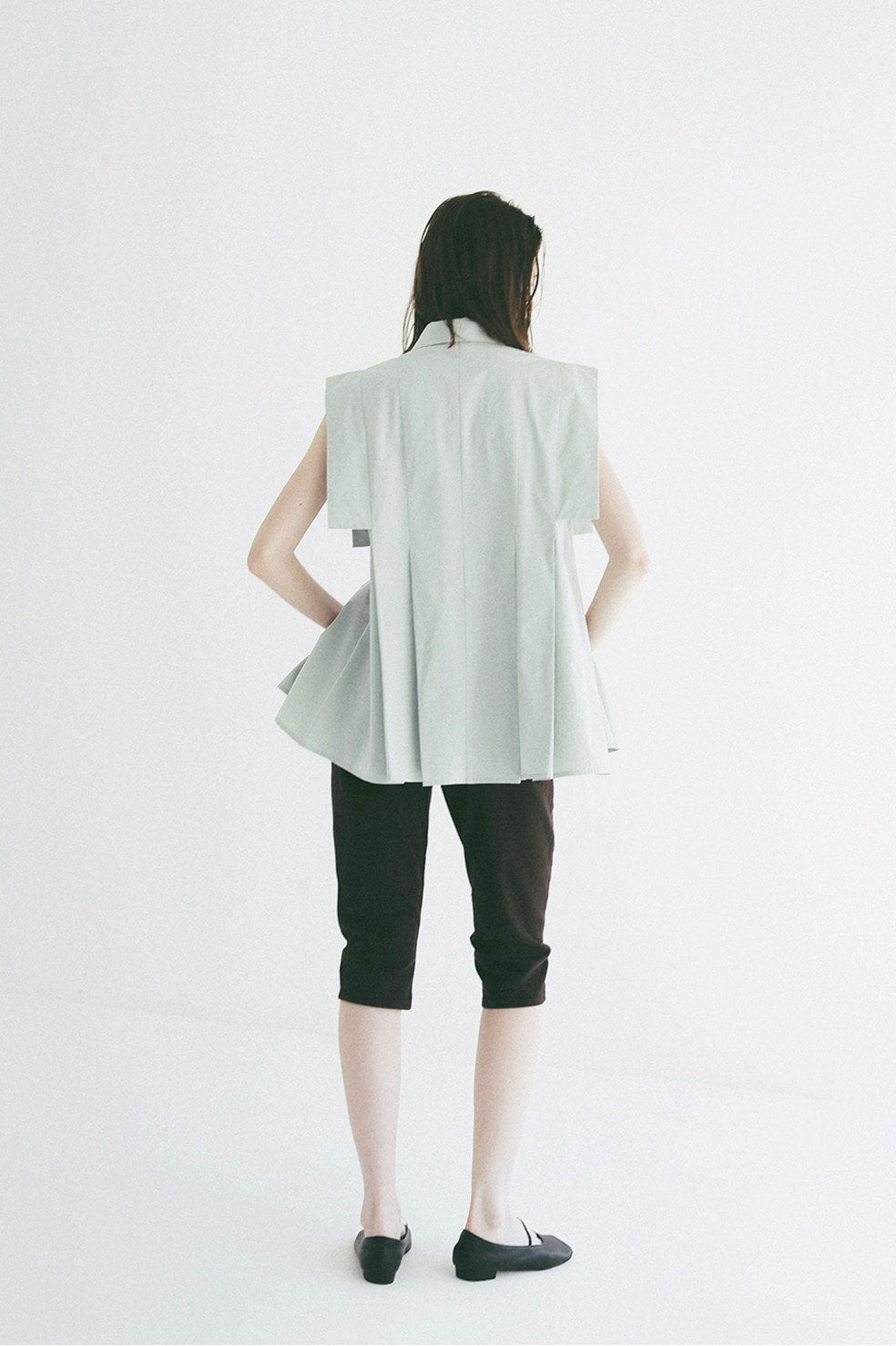 
                  
                    PANELL PLEAT SQUARE SLEEVE SHIRTS -NAVY-
                  
                