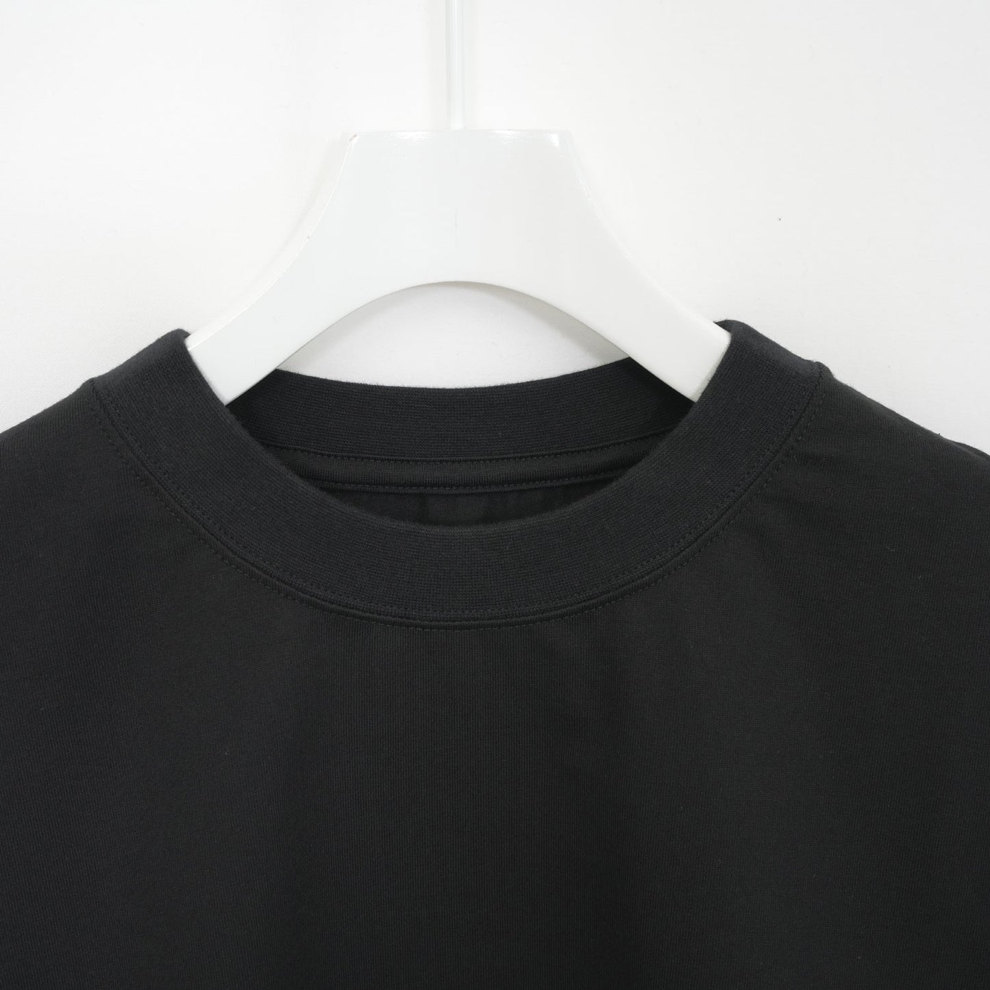 
                  
                    CROPPED LONG-SLV TEE/BIG FIT(6.5OZ)-BLACK-
                  
                