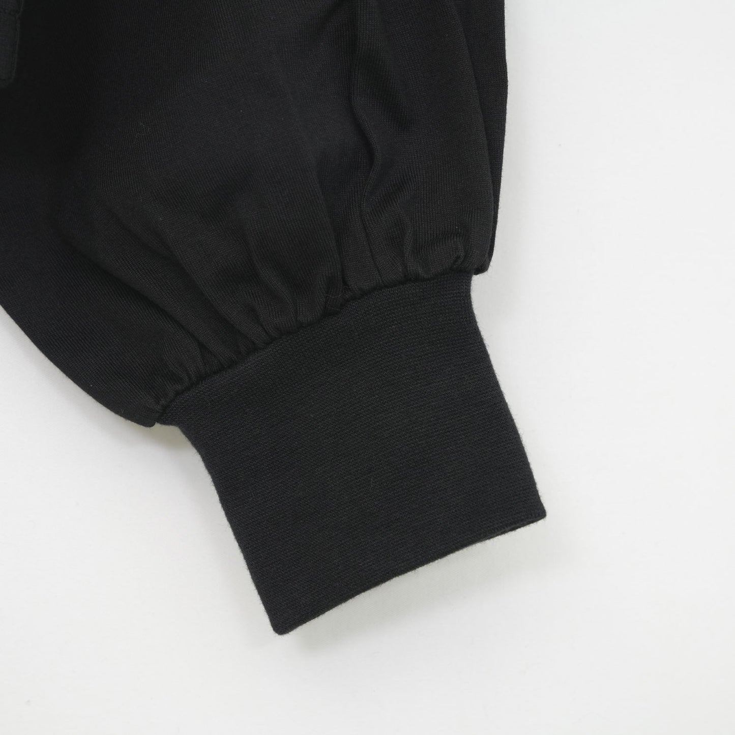 
                  
                    CROPPED LONG-SLV TEE/BIG FIT(6.5OZ)-BLACK-
                  
                