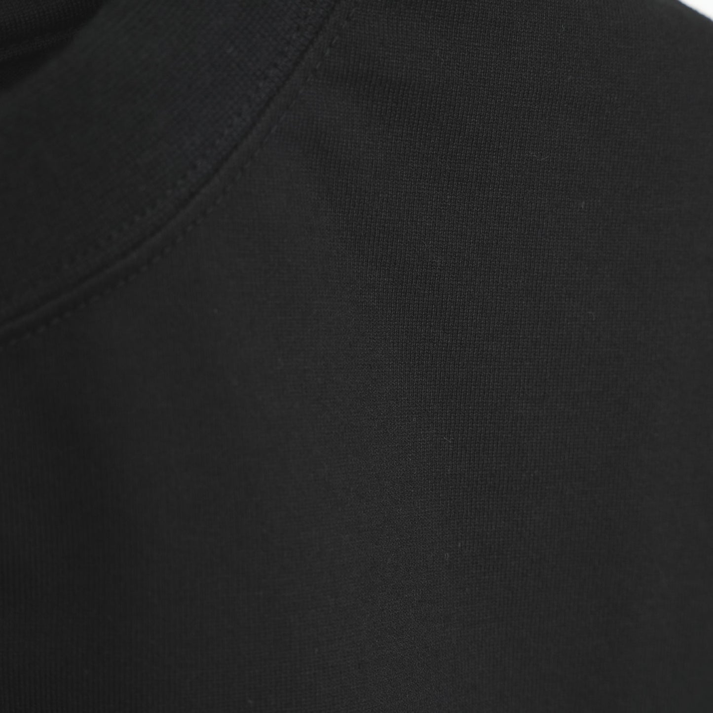 
                  
                    CROPPED LONG-SLV TEE/BIG FIT(6.5OZ)-BLACK-
                  
                
