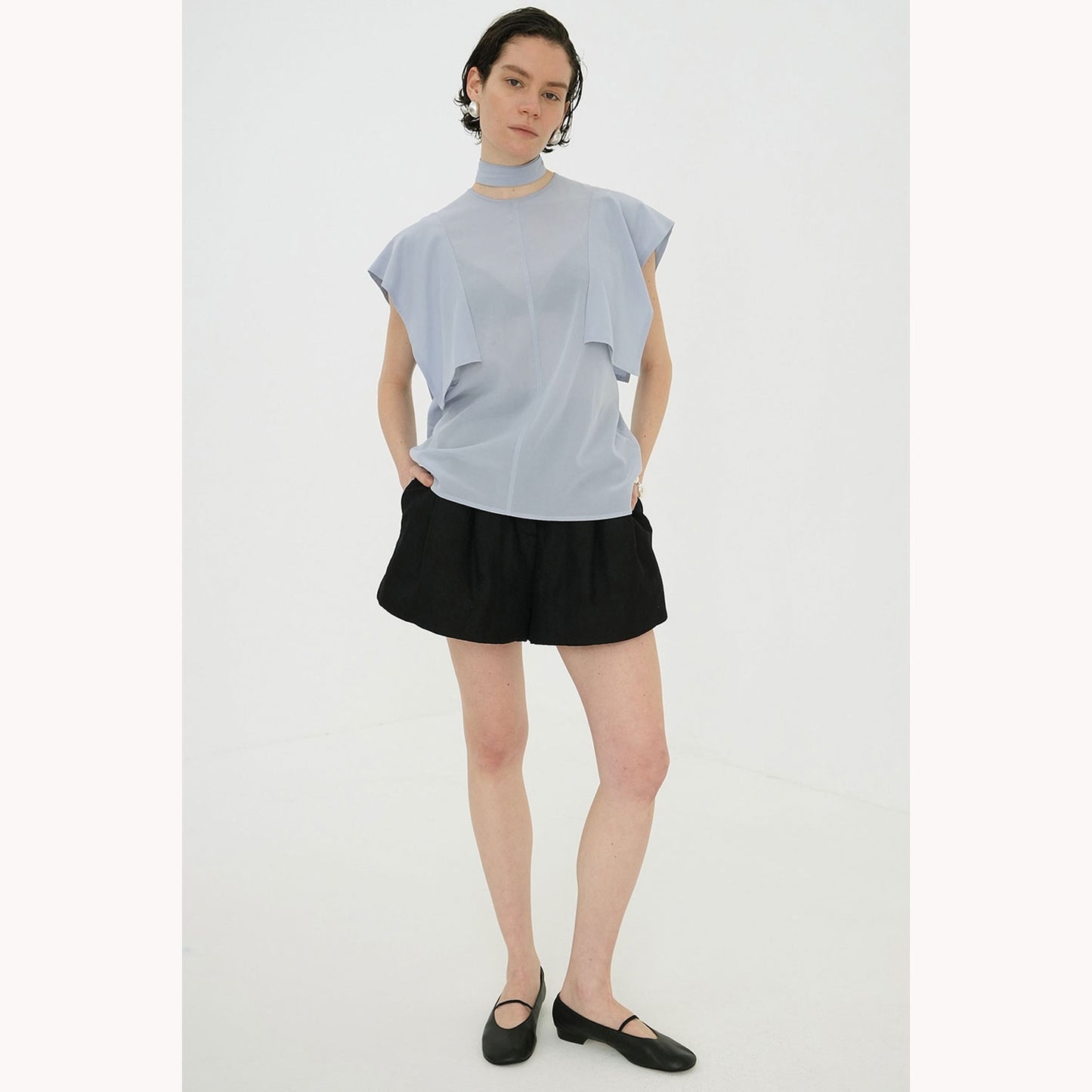 
                  
                    SQUARE SLEEVE BLOUSE -BLUE-
                  
                
