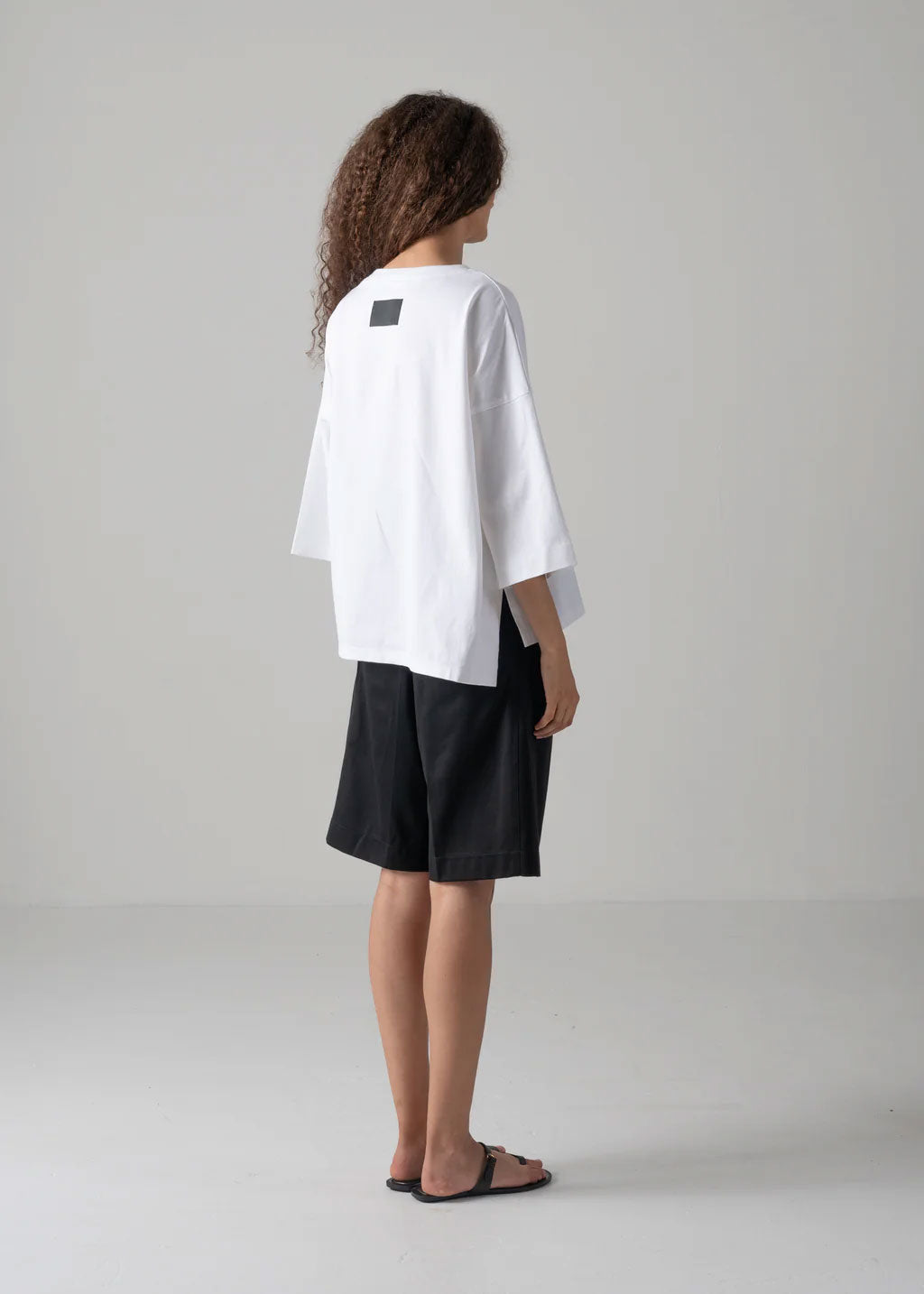 
                  
                    NOELLA T SHIRT -CHACOL-
                  
                