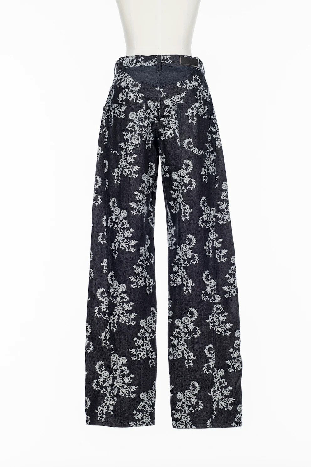 
                  
                    LACE-JACQUARD DENIM STRAIGHT JEANS
                  
                