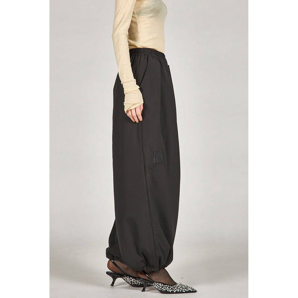 
                  
                    Puffer Easy Pants-BLACK-
                  
                