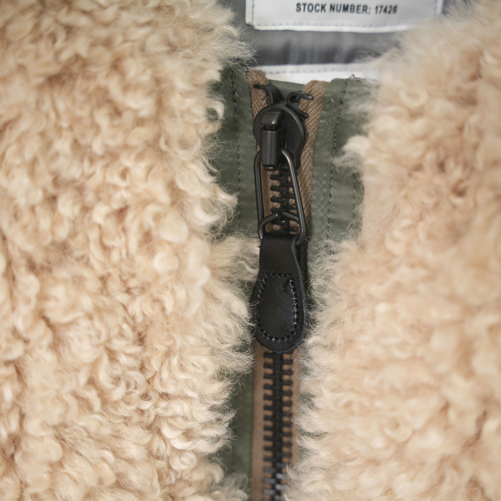 
                  
                    FAUX SHEARLING TYPE MA-1
                  
                