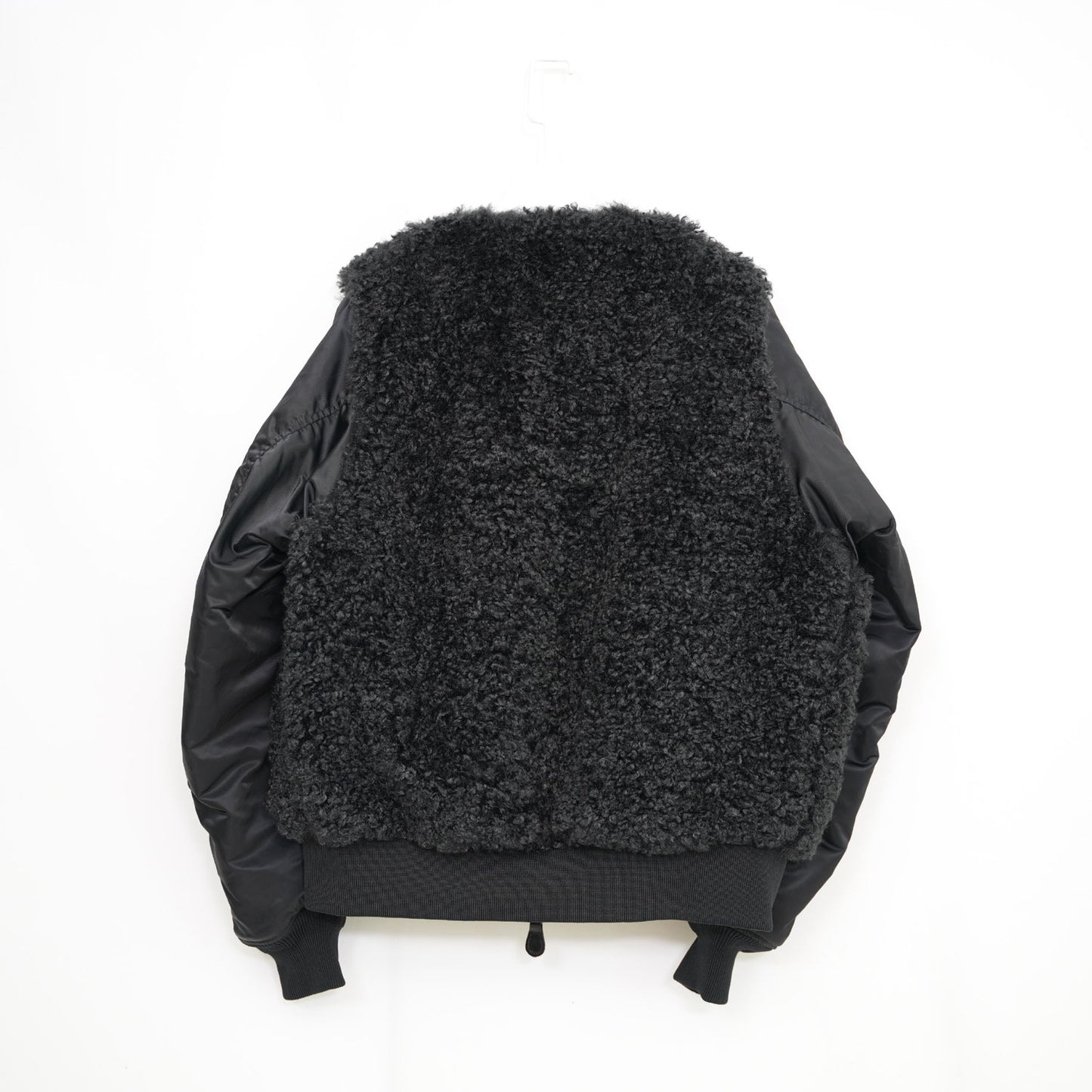 
                  
                    FAUX SHEARLING TYPE MA-1
                  
                