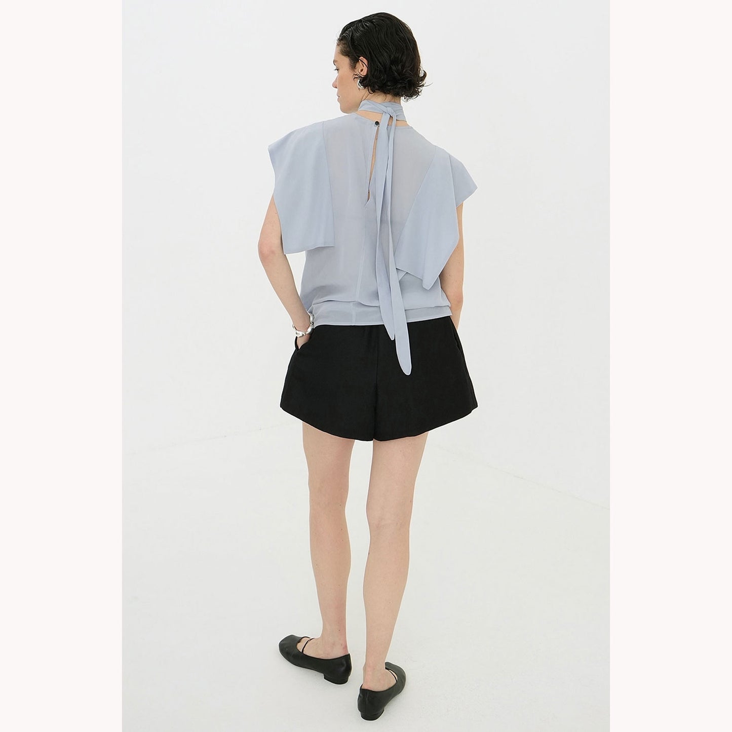 
                  
                    SQUARE SLEEVE BLOUSE -BLUE-
                  
                