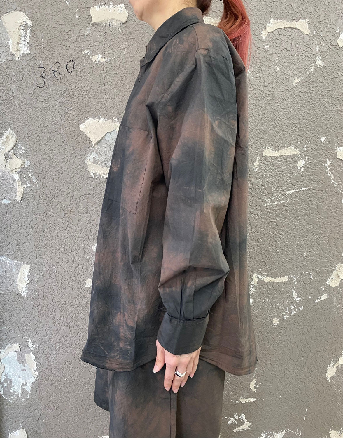 
                  
                    POPLIN OVERSIZED SHIRT -BROWN/BLACK-
                  
                