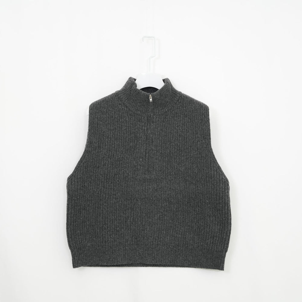 RIBBED KNIT WOOL VEST-CHACOAL-