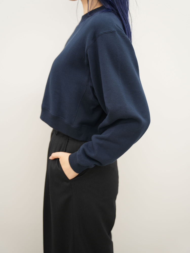 
                  
                    CROPPED SWEAT SHIRT
                  
                