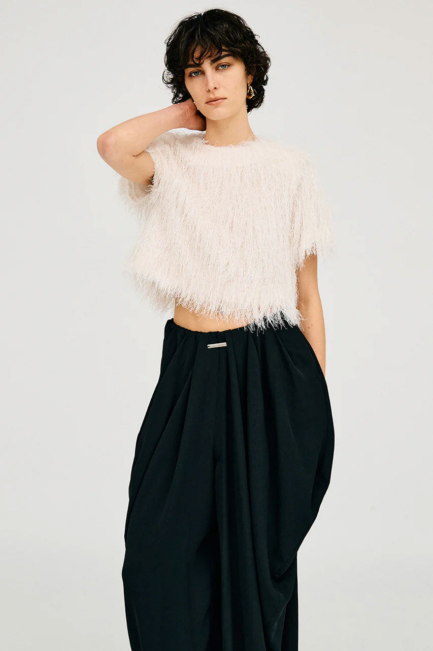 
                  
                    Feather Short Top -BLACK-
                  
                
