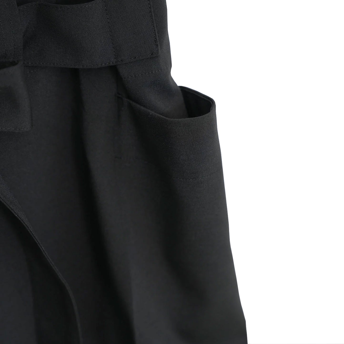 
                  
                    LEXI SHORTS-BLACK-
                  
                
