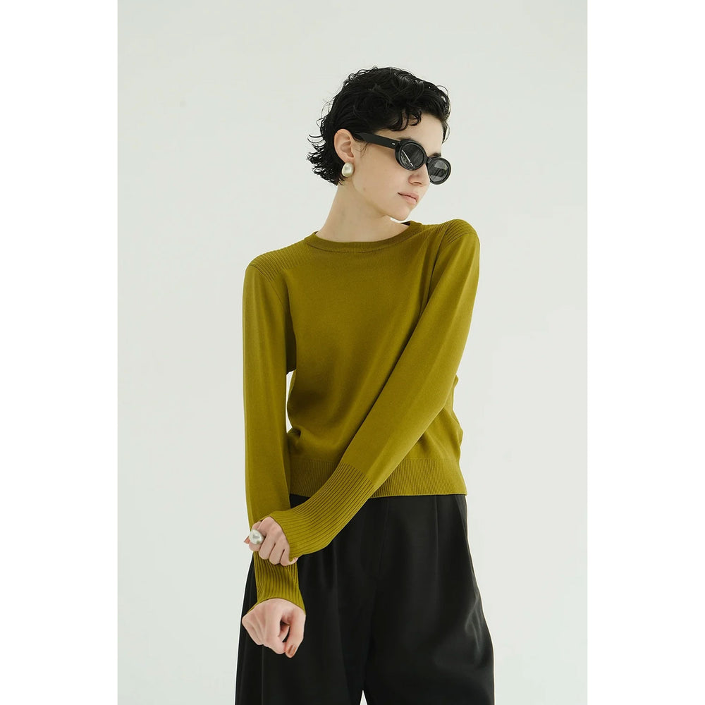 
                  
                    BASIC COMPACT KNIT TOPS -BEIGE-
                  
                