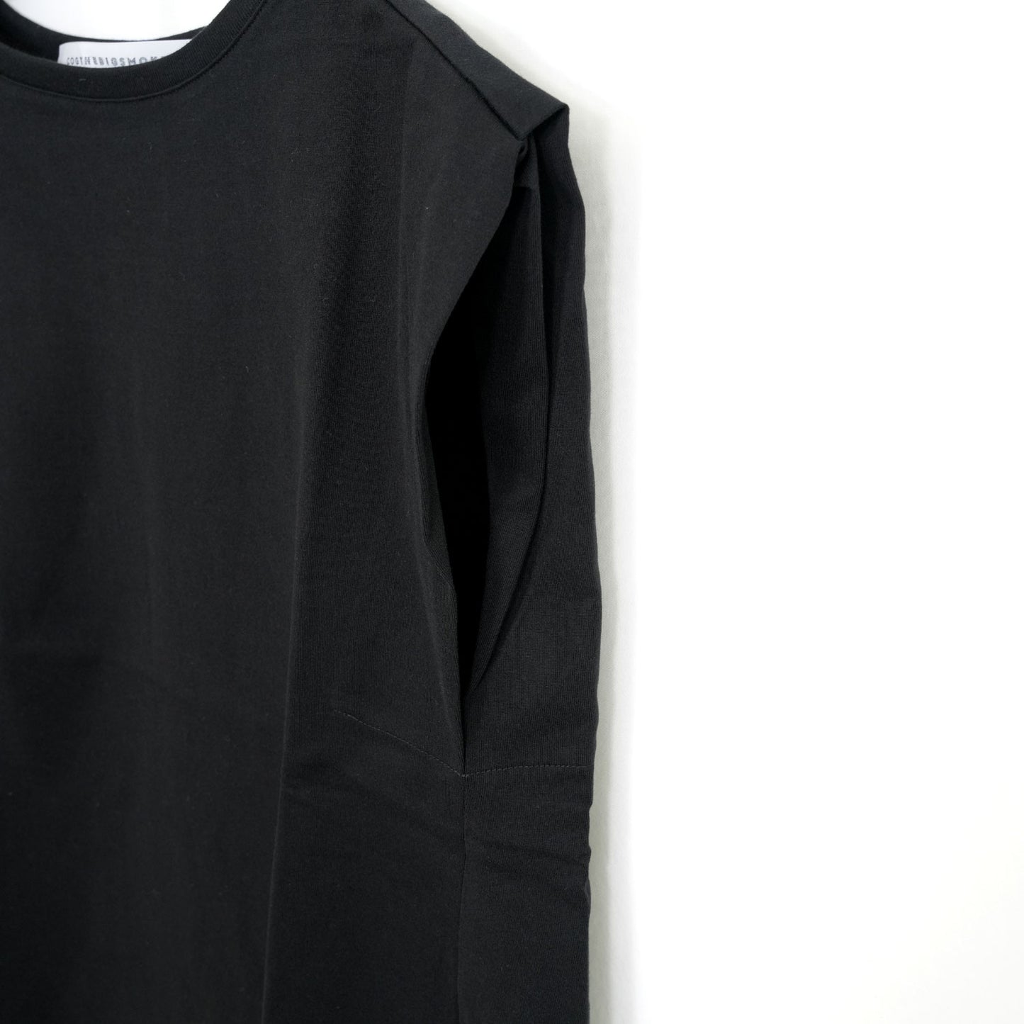 
                  
                    LISA FRENCH SLEEVE TOP -WHITE-
                  
                