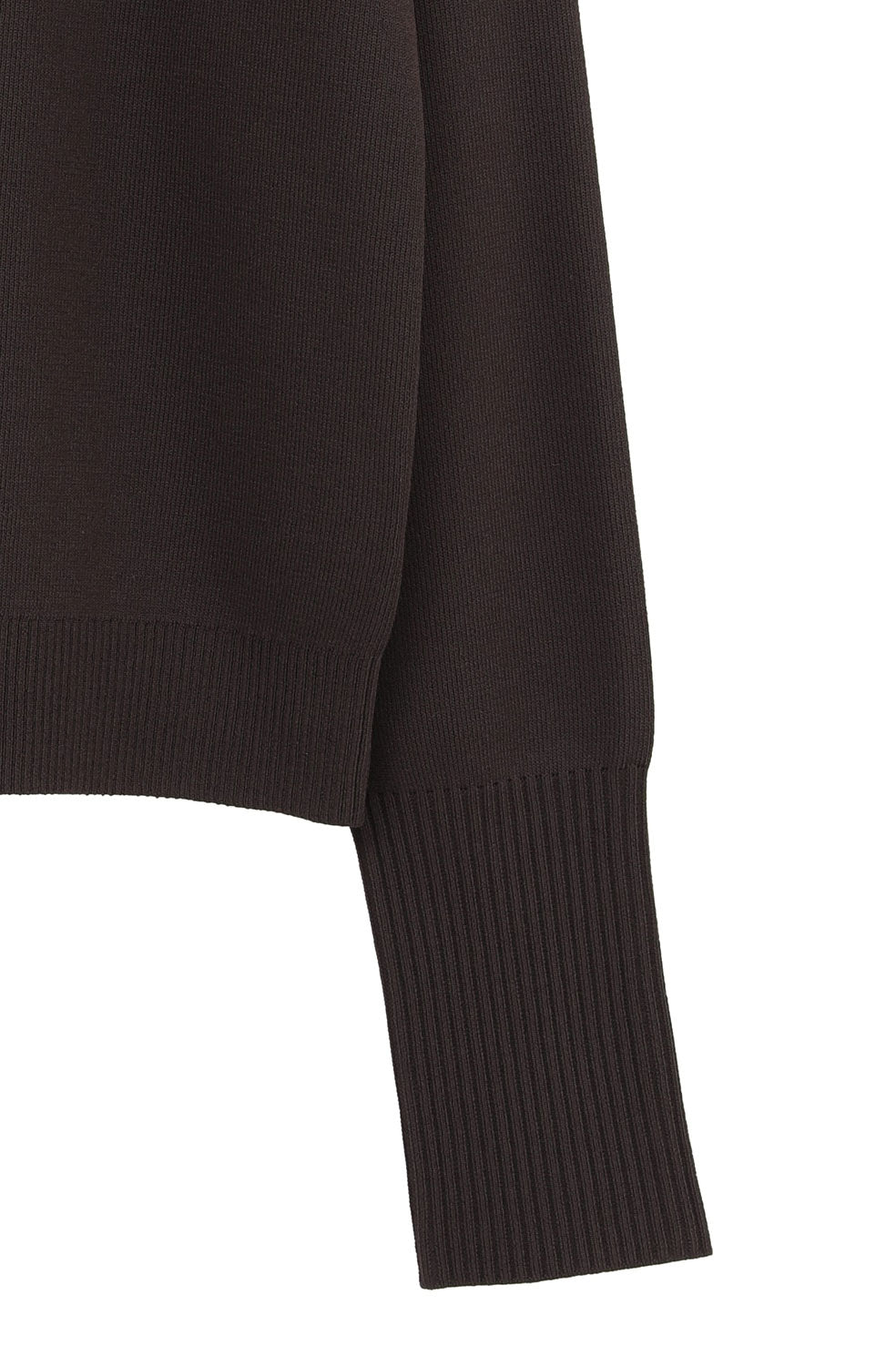 
                  
                    BASIC COMPACT KNIT TOPS
                  
                