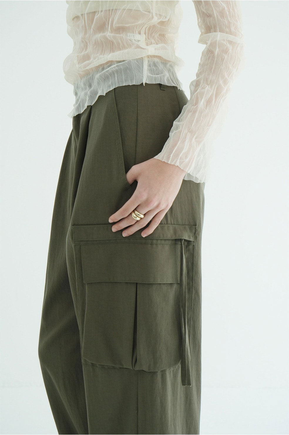 
                  
                    LOW WAIST POCKET CARGO PANTS
                  
                