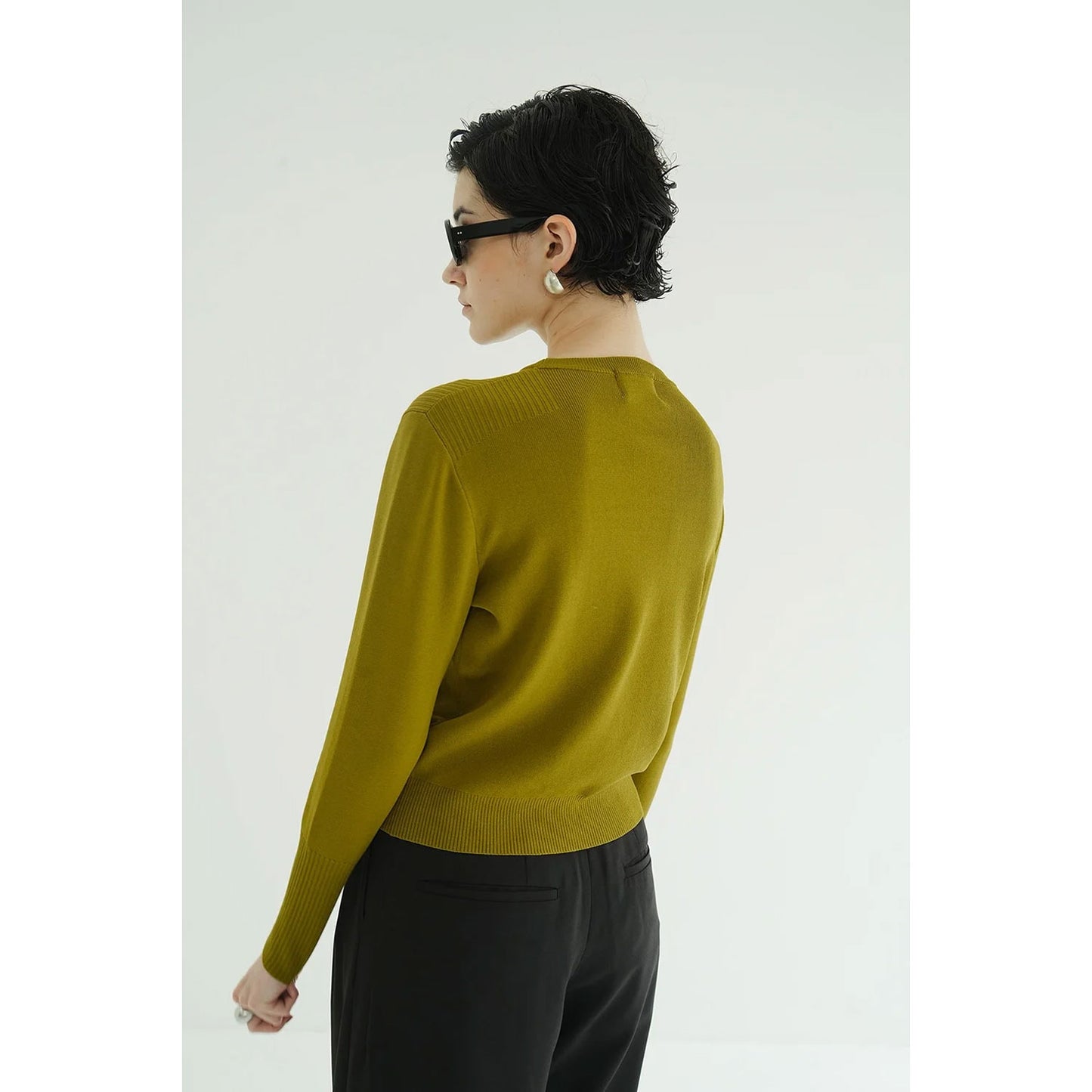 
                  
                    BASIC COMPACT KNIT TOPS -BEIGE-
                  
                