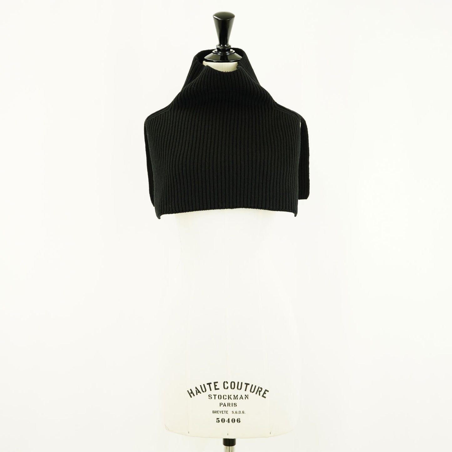 
                  
                    RIBBED NECK WARMER
                  
                