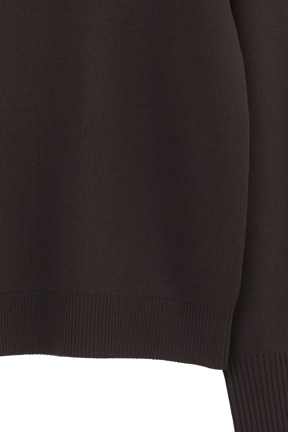 
                  
                    BASIC COMPACT KNIT TOPS
                  
                