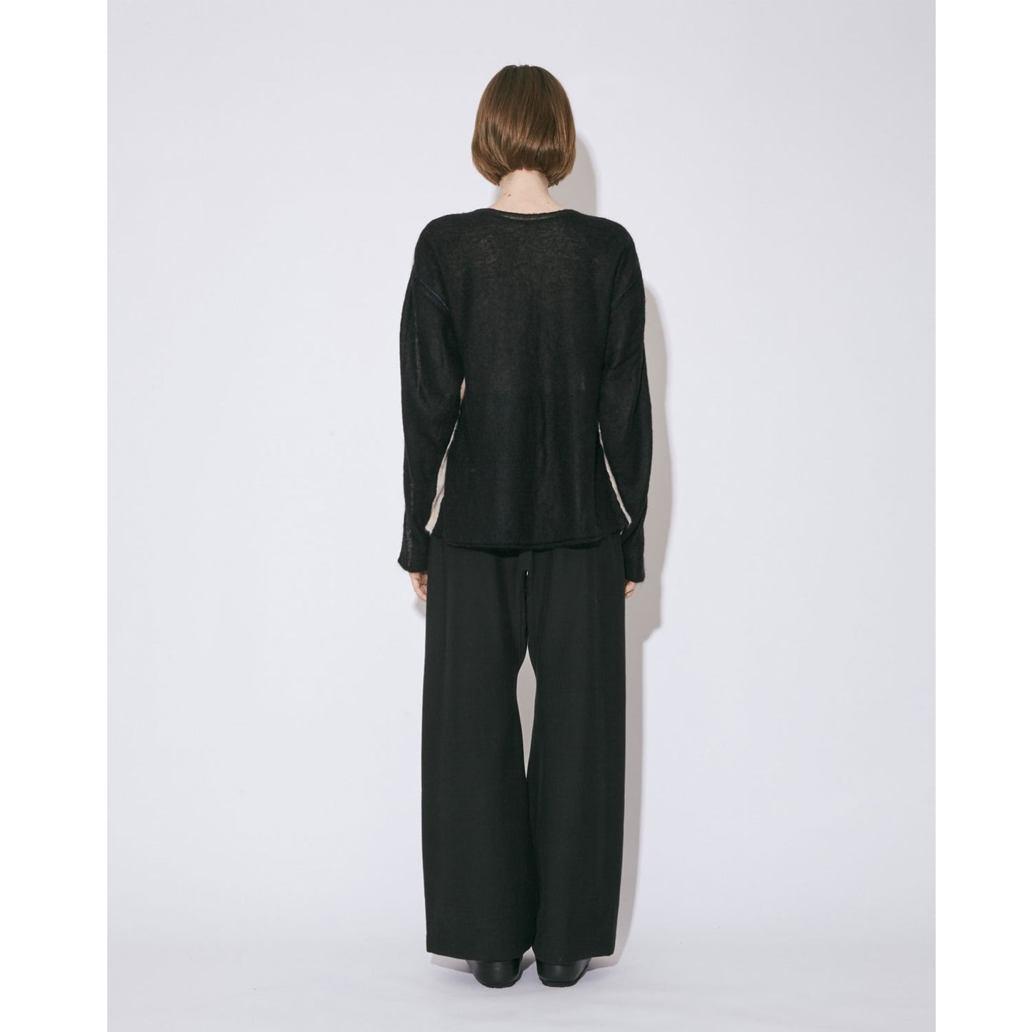 
                  
                    suvin compact sweat wide straight pants
                  
                