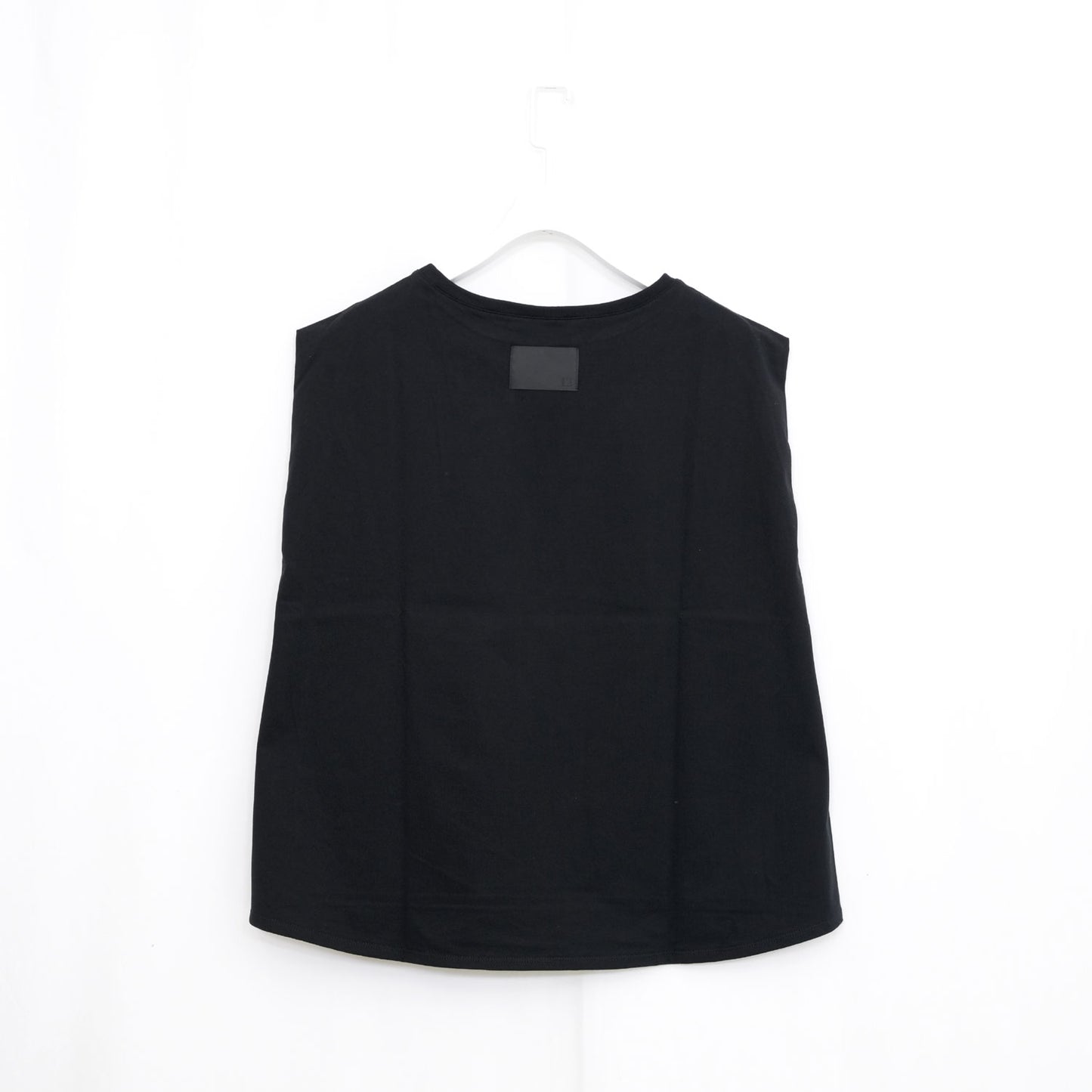 
                  
                    LISA FRENCH SLEEVE TOP -WHITE-
                  
                